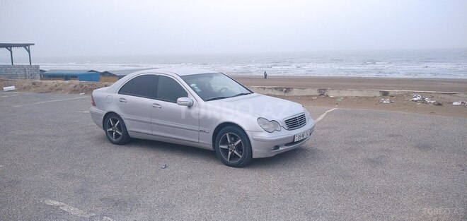 Mercedes C 200 2000, 211,000 km - 2.0 л - Sumqayıt