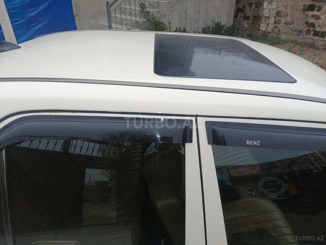Mercedes E 250 1995, 254,400 km - 2.5 l - Bakı