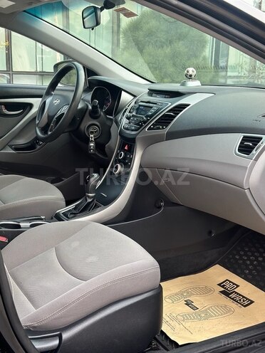 Hyundai Elantra 2015, 165,762 km - 1.8 л - Bakı