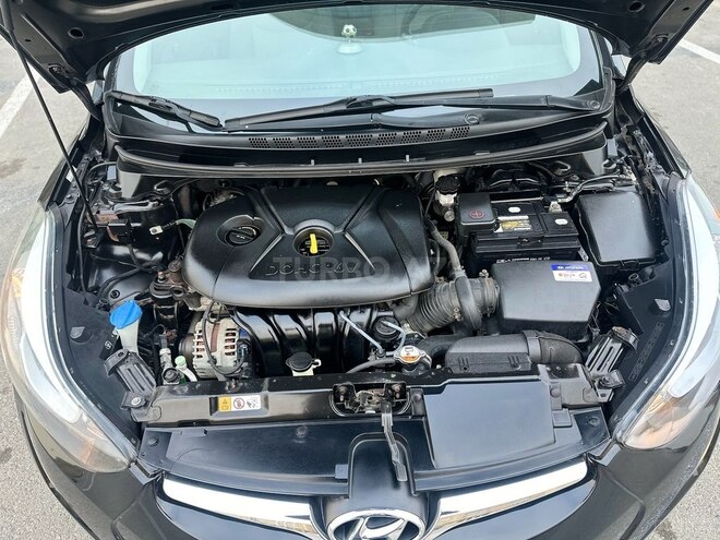 Hyundai Elantra 2015, 165,762 km - 1.8 л - Bakı