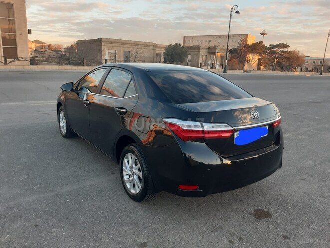 Toyota Corolla 2018, 93,100 km - 1.6 л - Bakı