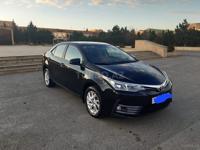 Toyota Corolla 2018, 93,100 km - 1.6 л - Bakı