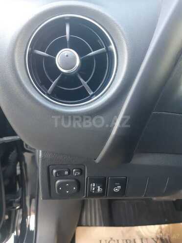 Toyota Corolla 2018, 93,100 km - 1.6 л - Bakı
