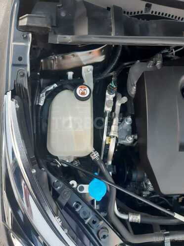 Toyota Corolla 2018, 93,100 km - 1.6 л - Bakı