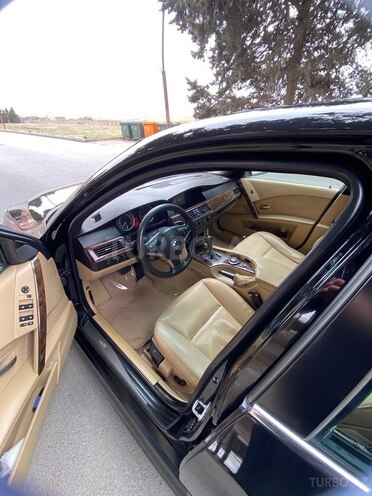 BMW 525 2007, 300,000 km - 2.5 л - Bakı