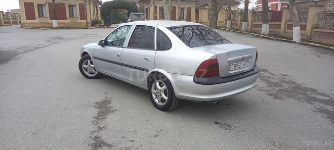 Opel Vectra 1997, 350,000 km - 2.0 l - Xaçmaz