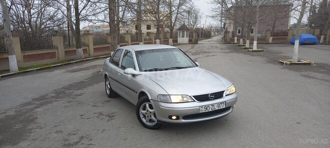 Opel Vectra 1997, 350,000 km - 2.0 l - Xaçmaz