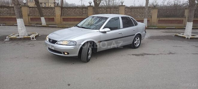 Opel Vectra 1997, 350,000 km - 2.0 l - Xaçmaz