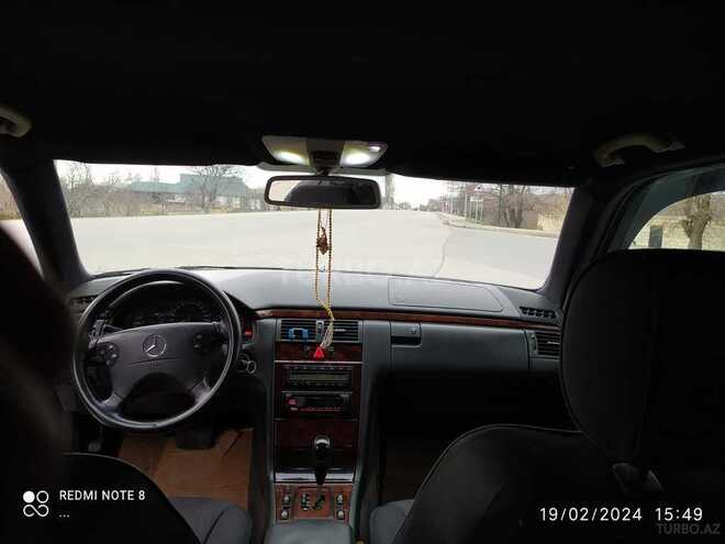Mercedes E 240 2000, 265,904 km - 2.4 l - Göyçay