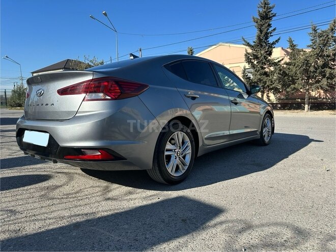 Hyundai Elantra 2019, 83,700 km - 2.0 l - Bakı
