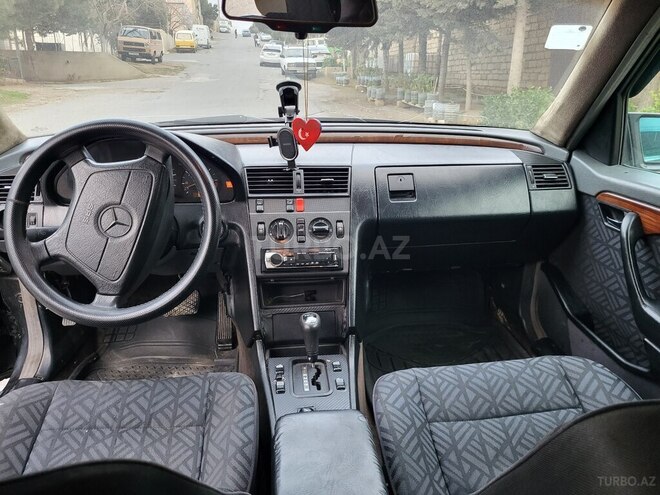 Mercedes C 250 1995, 312,588 km - 2.5 л - Bakı