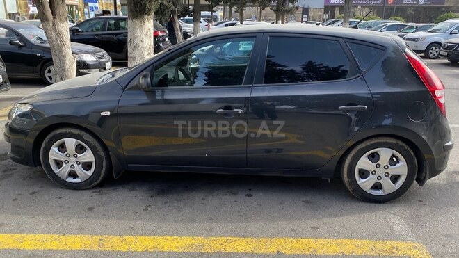 Hyundai i30 2009, 200,000 km - 1.4 l - Bakı