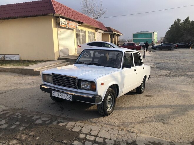 LADA (VAZ) 2107 2008, 184,000 km - 1.6 л - Şirvan