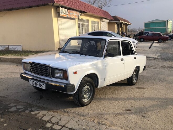 LADA (VAZ) 2107 2008, 184,000 km - 1.6 л - Şirvan