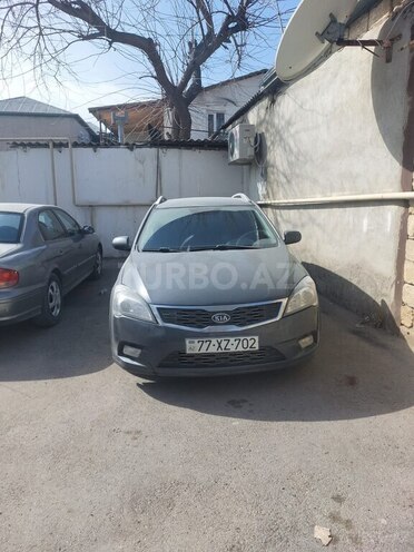 Kia Ceed 2009, 289,000 km - 1.6 l - Bakı