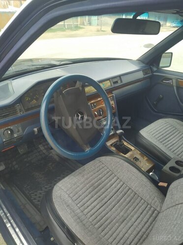 Mercedes E 200 1990, 500,000 km - 2.0 l - Bakı