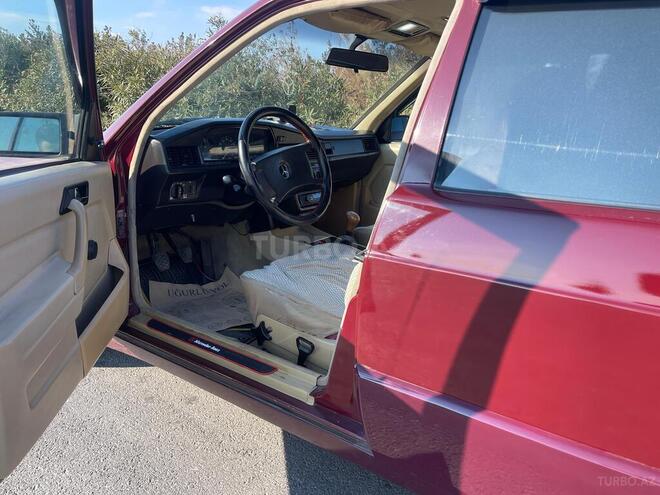 Mercedes 190 1990, 340,000 km - 2.0 l - Naftalan