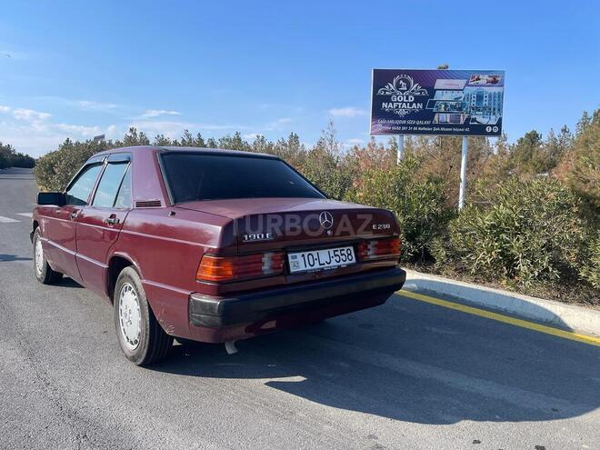 Mercedes 190 1990, 340,000 km - 2.0 l - Naftalan