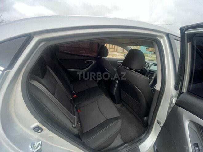 Hyundai Elantra 2015, 270,000 km - 1.6 l - Bakı