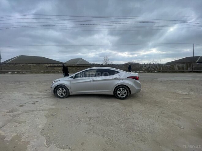 Hyundai Elantra 2015, 270,000 km - 1.6 l - Bakı