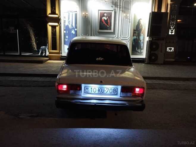 LADA (VAZ) 2107 2001, 79,096 km - 1.6 l - Salyan