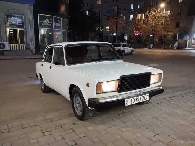 LADA (VAZ) 2107 2001, 79,096 km - 1.6 l - Salyan