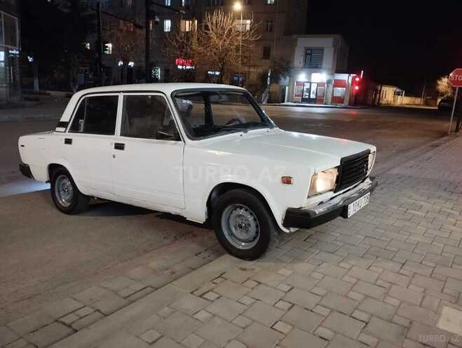 LADA (VAZ) 2107 2001, 79,096 km - 1.6 l - Salyan