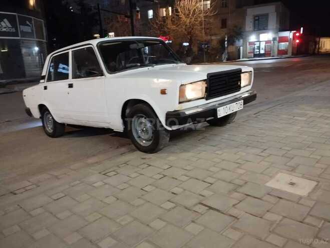 LADA (VAZ) 2107 2001, 79,096 km - 1.6 l - Salyan
