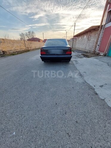 Mercedes C 240 1998, 217,870 km - 2.4 l - İmişli