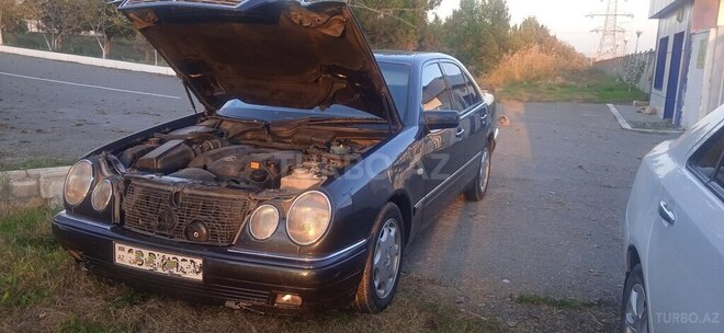 Mercedes E 240 1997, 250,000 km - 2.4 l - Mingəçevir