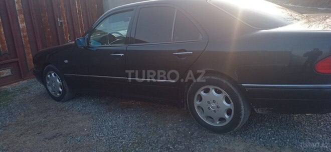 Mercedes E 240 1997, 250,000 km - 2.4 l - Mingəçevir