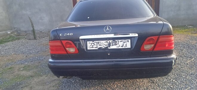 Mercedes E 240 1997, 250,000 km - 2.4 l - Mingəçevir
