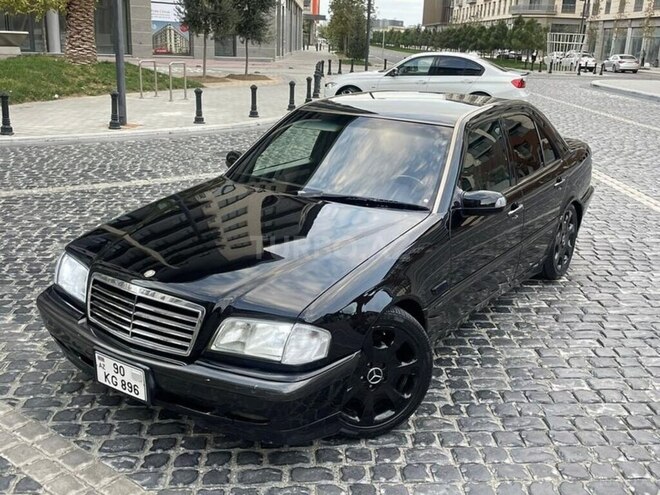 Mercedes C 220 1998, 280,000 km - 2.2 l - Bakı