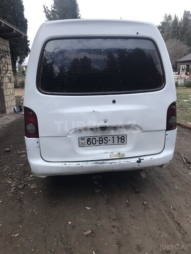 Hyundai H 100 2006, 336,580 km - 2.5 л - Tovuz