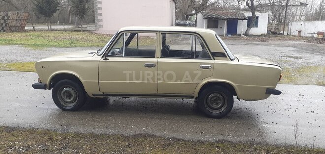LADA (VAZ) 2106 1981, 99,000 km - 1.5 l - Xudat