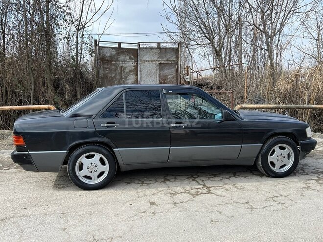 Mercedes 190 1993, 271,744 km - 2.0 l - Ucar