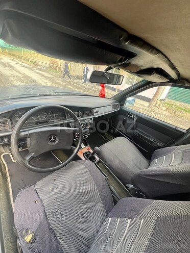 Mercedes 190 1993, 271,744 km - 2.0 l - Ucar