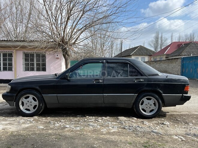 Mercedes 190 1993, 271,744 km - 2.0 l - Ucar