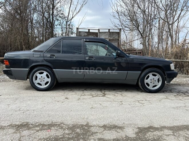 Mercedes 190 1993, 271,744 km - 2.0 l - Ucar
