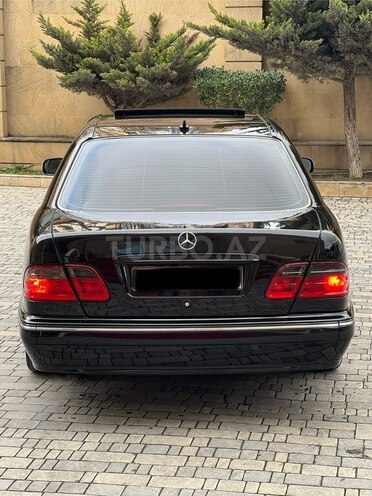 Mercedes E 240 2000, 360,500 km - 2.6 л - Bakı