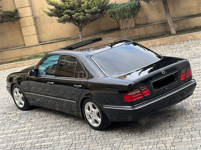 Mercedes E 240 2000, 360,500 km - 2.6 л - Bakı