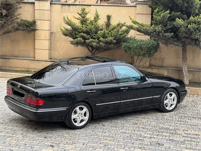 Mercedes E 240 2000, 360,500 km - 2.6 л - Bakı