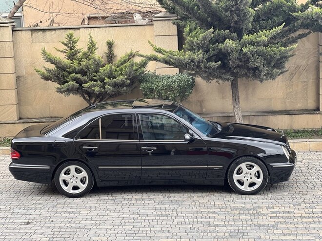 Mercedes E 240 2000, 360,500 km - 2.6 л - Bakı