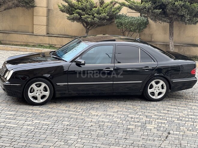 Mercedes E 240 2000, 360,500 km - 2.6 л - Bakı