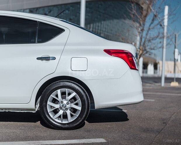 Nissan Sunny 2014, 171,658 km - 1.5 л - Bakı