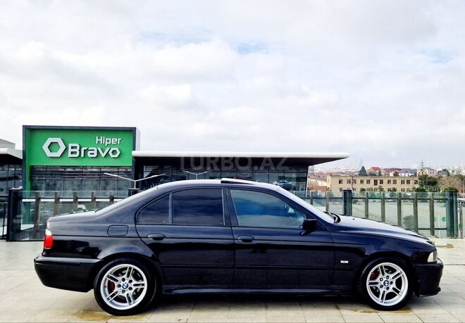 BMW 528 1999, 285,000 km - 2.8 л - Bakı
