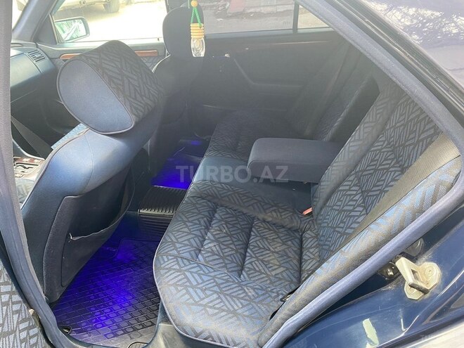 Mercedes C 220 1994, 265,478 km - 2.2 л - Bakı