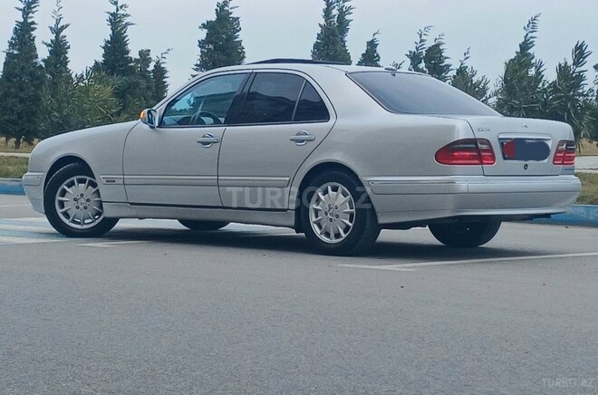 Mercedes E 220 2000, 342,112 km - 2.2 l - Sumqayıt