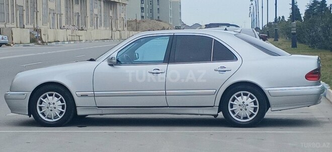 Mercedes E 220 2000, 342,112 km - 2.2 l - Sumqayıt