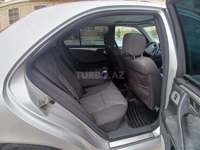 Mercedes E 220 2000, 342,112 km - 2.2 l - Sumqayıt